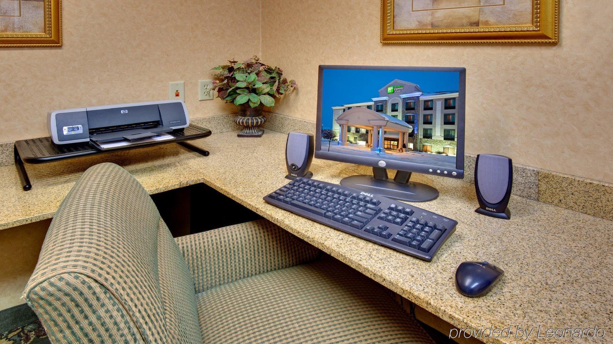 Holiday Inn Express Hotel & Suites Bismarck By Ihg Instalações foto