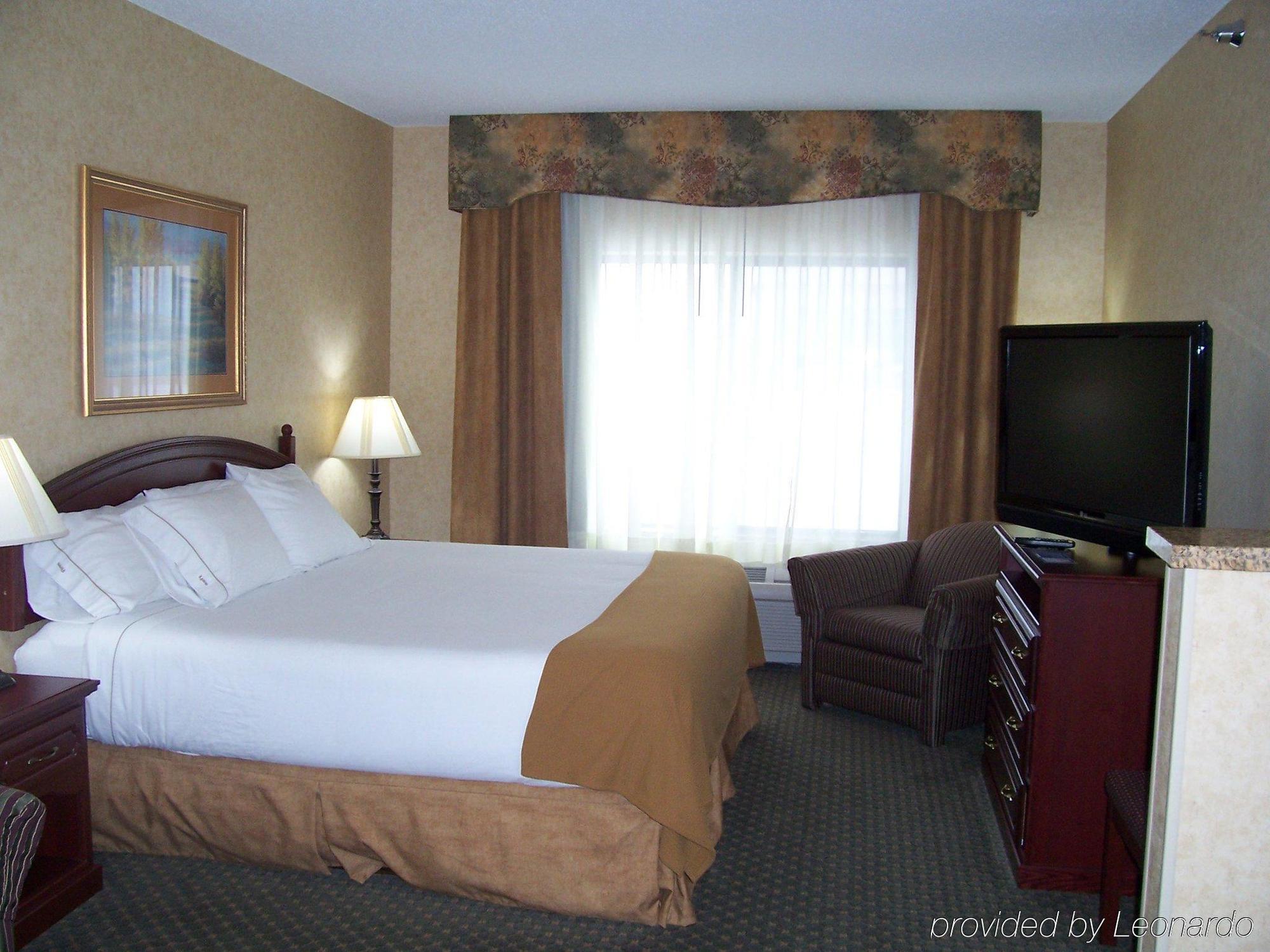 Holiday Inn Express Hotel & Suites Bismarck By Ihg Quarto foto