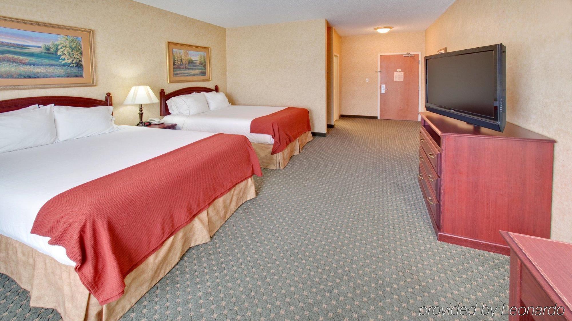 Holiday Inn Express Hotel & Suites Bismarck By Ihg Quarto foto